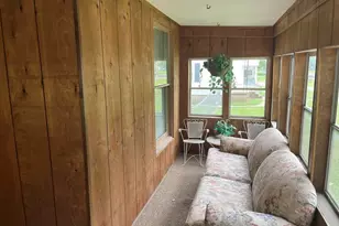 404 N Beech St, Centralia, IL 62801 - Photo 4