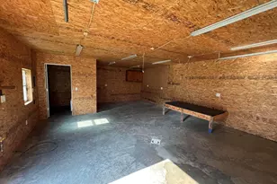 2417 1st St, Eldorado, IL 62930 - Photo 20