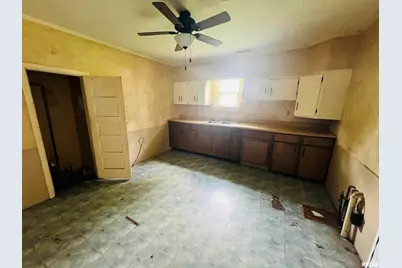 2417 1st Street, Eldorado, IL 62930 - Photo 8