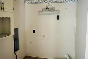 2417 1st St, Eldorado, IL 62930 - Photo 16