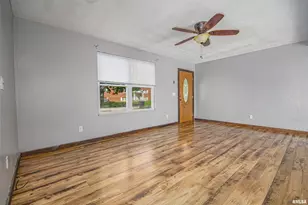 518 Roddy Rd, Salem, IL 62881 - Photo 2