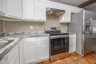 518 Roddy Rd, Salem, IL 62881 - Photo 10