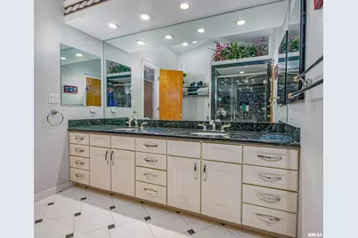 1114 S Perrine Street, Centralia, IL 62801 - Photo 36