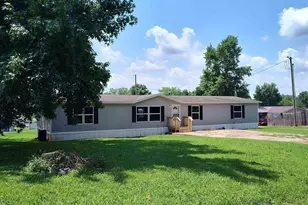 531 Cemetery Rd, Grayville, IL 62844 - Photo 2