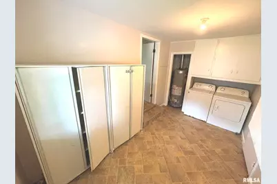 145 Hickory, Salem, IL 62881 - Photo 10