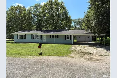 145 Hickory, Salem, IL 62881 - Photo 1