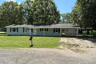 145 Hickory, Salem, IL 62881 - Photo 1