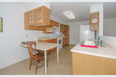 111 Hawthorn Estates Road, Salem, IL 62881 - Photo 14