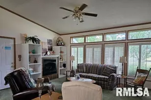 614 W College St St, Harrisburg, IL 62946 - Photo 8