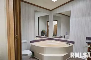 614 W College St St, Harrisburg, IL 62946 - Photo 18