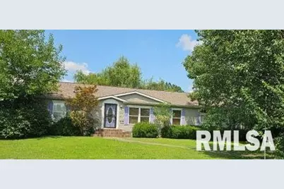 614 W College St Street, Harrisburg, IL 62946 - Photo 1