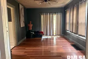 210 W Lincoln St, Harrisburg, IL 62946 - Photo 12