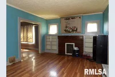 210 W Lincoln Street, Harrisburg, IL 62946 - Photo 4