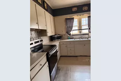 210 W Lincoln Street, Harrisburg, IL 62946 - Photo 6