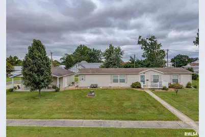 1111 S Jefferson Street, Salem, IL 62881 - Photo 2