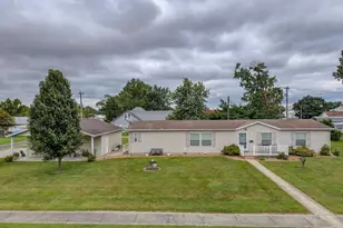 1111 S Jefferson St, Salem, IL 62881 - Photo 2