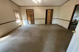 7106 Krutsinger Rd, Kinmundy, IL 62854 - Photo 10