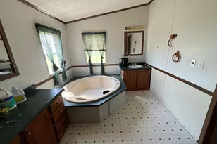 7106 Krutsinger Rd, Kinmundy, IL 62854 - Photo 14