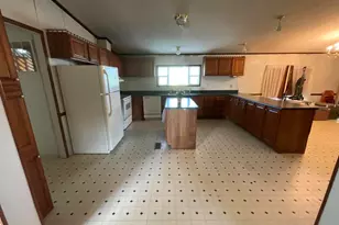 7106 Krutsinger Rd, Kinmundy, IL 62854 - Photo 4