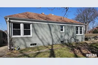 200 W Delaware Street, Fairfield, IL 62837 - Photo 6