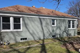 200 W Delaware St, Fairfield, IL 62837 - Photo 6