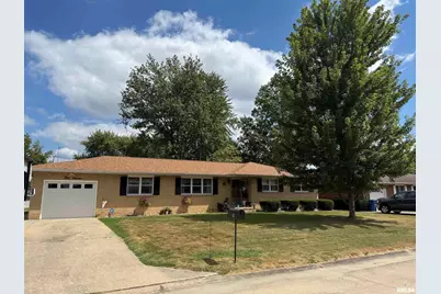 411 Sunset Drive, Centralia, IL 62801 - Photo 1