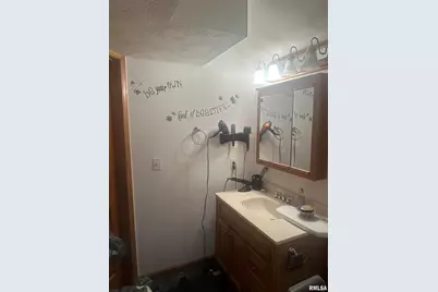 906 Belle Avenue, Pinckneyville, IL 62274 - Photo 24