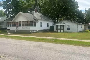 906 Belle Ave, Pinckneyville, IL 62274 - Photo 10