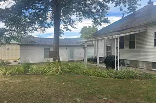 906 Belle Ave, Pinckneyville, IL 62274 - Photo 6