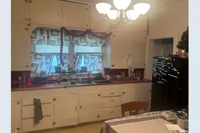 906 Belle Avenue, Pinckneyville, IL 62274 - Photo 12