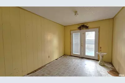 518 Fife Street, Carrier Mills, IL 62917 - Photo 8