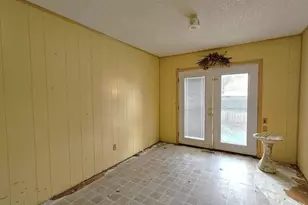 518 Fife St, Carrier Mills, IL 62917 - Photo 8