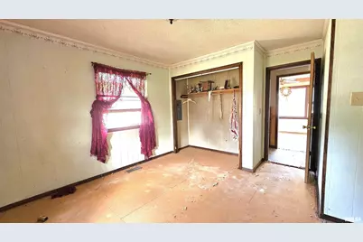 518 Fife Street, Carrier Mills, IL 62917 - Photo 10