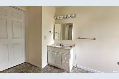 518 Fife Street, Carrier Mills, IL 62917 - Photo 12