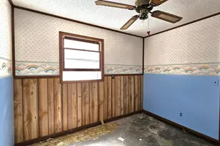 518 Fife St, Carrier Mills, IL 62917 - Photo 22