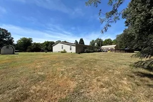 3920 Herrin Rd, Carterville, IL 62918 - Photo 2