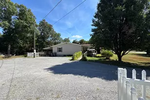 3920 Herrin Rd, Carterville, IL 62918 - Photo 4