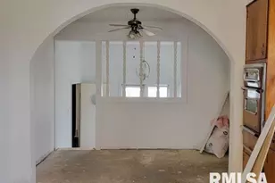 617 N 14th St, Herrin, IL 62948 - Photo 16