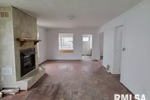 617 N 14th St, Herrin, IL 62948 - Photo 4