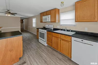 5219 US Hwy 50 Avenue, Salem, IL 62881 - Photo 16