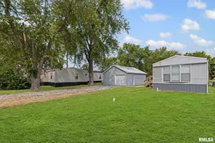 5219 US Hwy 50 Ave, Salem, IL 62881 - Photo 4