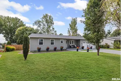 521 Marquis Avenue, Centralia, IL 62801 - Photo 2