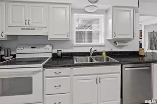 521 Marquis Ave, Centralia, IL 62801 - Photo 22