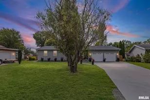 521 Marquis Ave, Centralia, IL 62801 - Photo 4