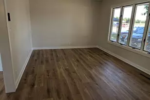 515 S 6th St, Earlville, IL 62932 - Photo 2