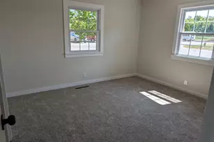 515 S 6th St, Earlville, IL 62932 - Photo 18