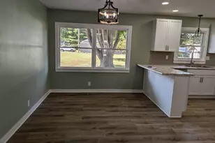 515 S 6th St, Earlville, IL 62932 - Photo 6