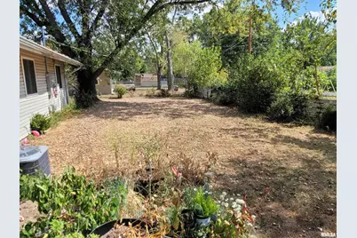 1133 W Boone Street, Salem, IL 62881 - Photo 18