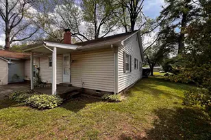 810 E 7th St, Centralia, IL 62801 - Photo 8
