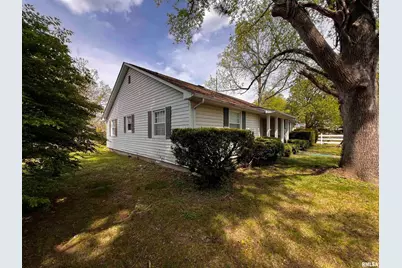 810 E 7th Street, Centralia, IL 62801 - Photo 2